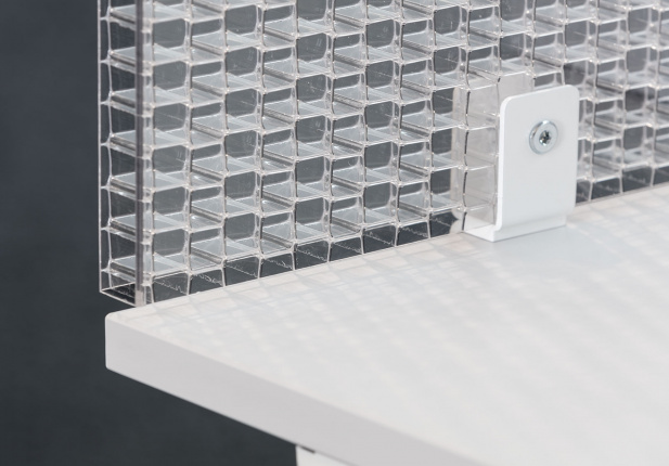 Lightwall_desk_27_auftisch_klemme_2