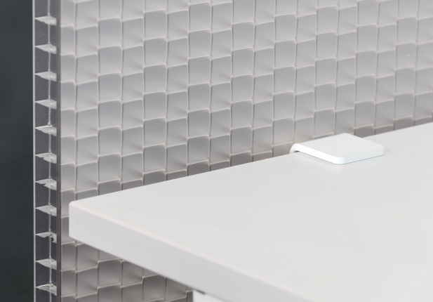 Lightwall_desk_27_hintertisch_klemme