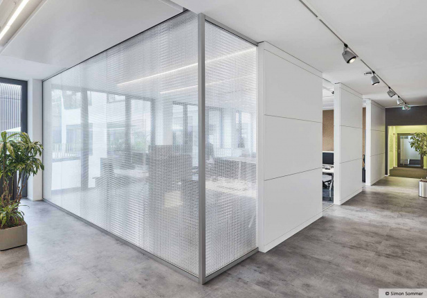 Lightwall_38_im_Raum_6 Lightwall_38_im_Raum_6