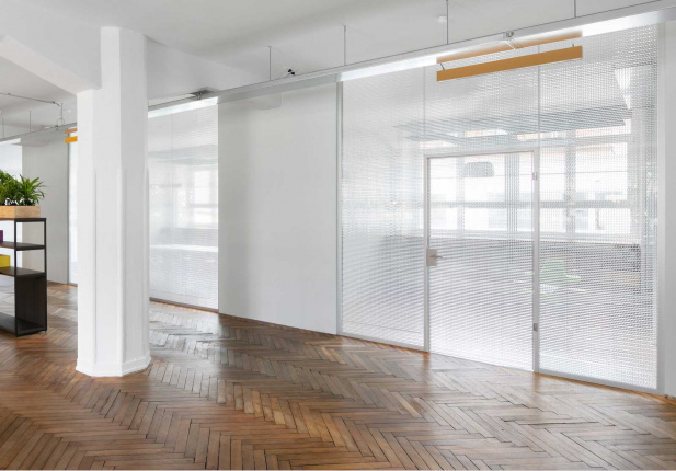 Lightwall_38_im_Raum_8 Lightwall_38_im_Raum_8