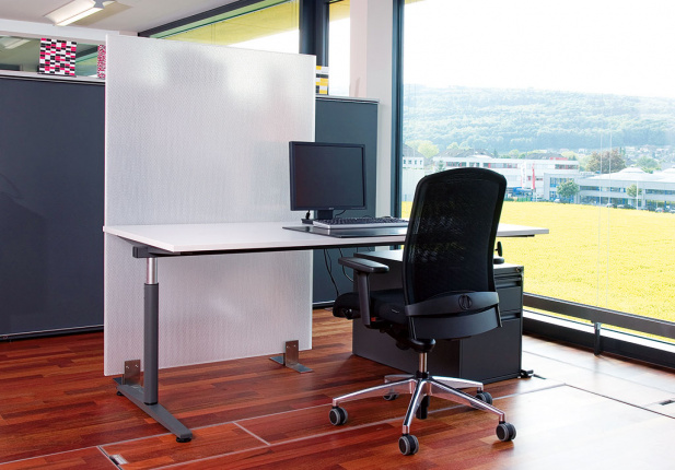 Transluxo_Wall_25_am_tisch_2