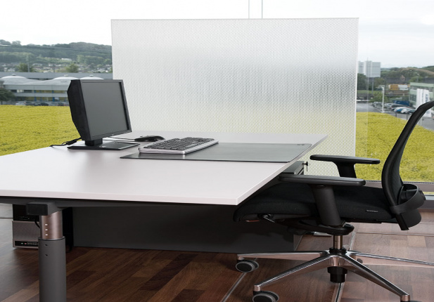 Transluxo_Wall_25_am_tisch_3